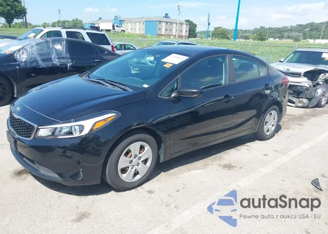 2017 Kia Forte Lx z USA, uszkodzony, nr VIN 3KPFK4A74HE159940